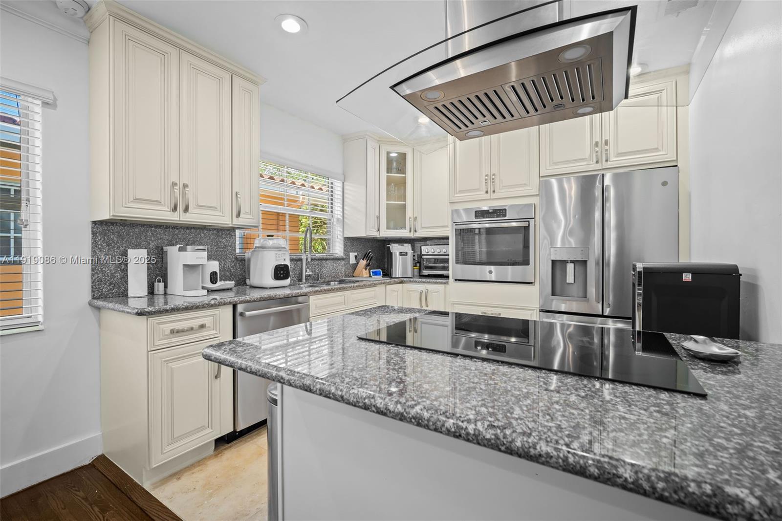 COCONUT GROVE MANOR - Residential Lease