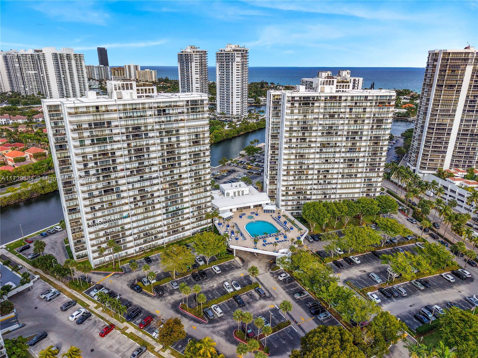 FLAMENCO CONDO TOWER I - Residential
