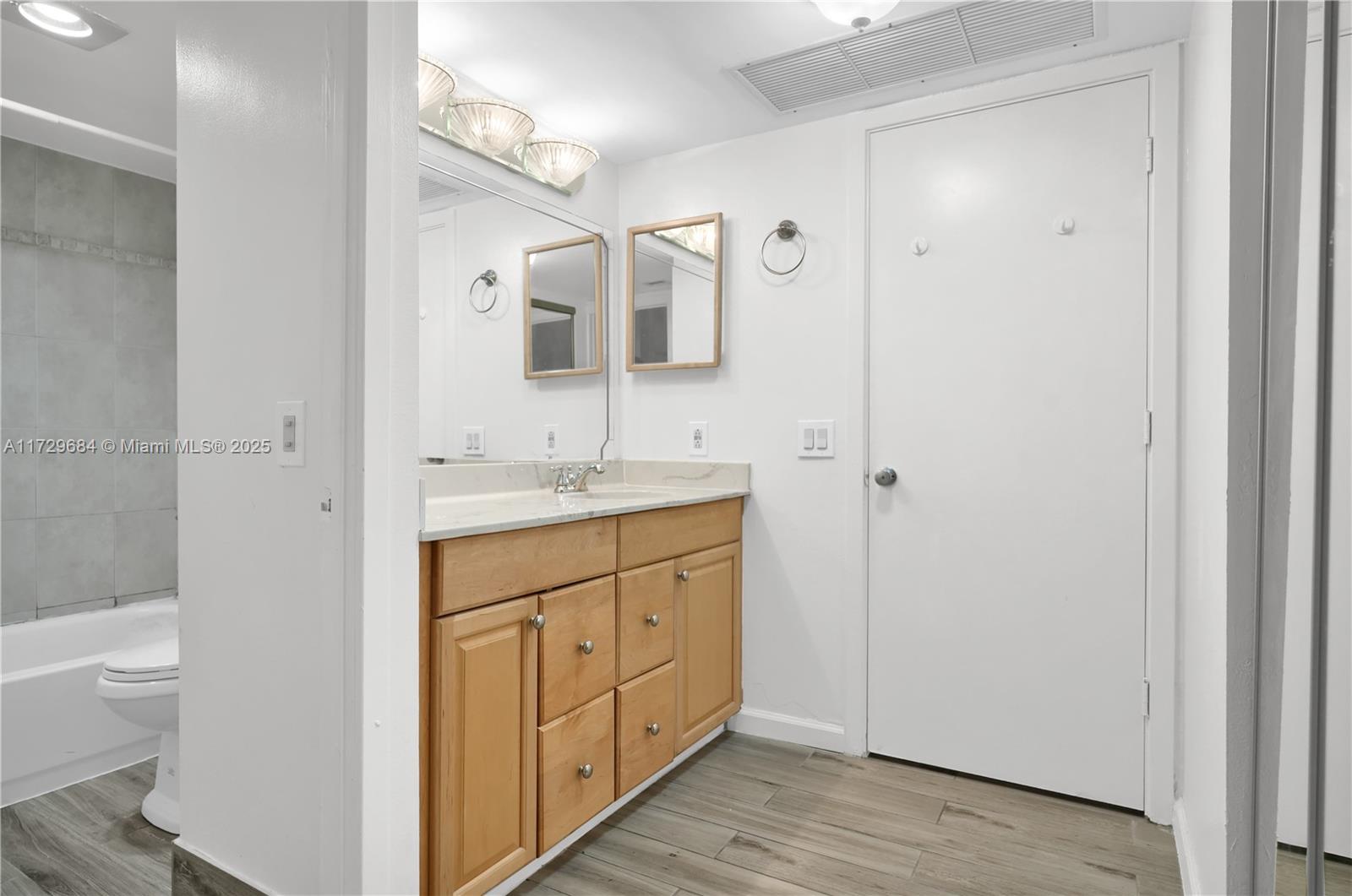 FLAMENCO CONDO TOWER I - Residential