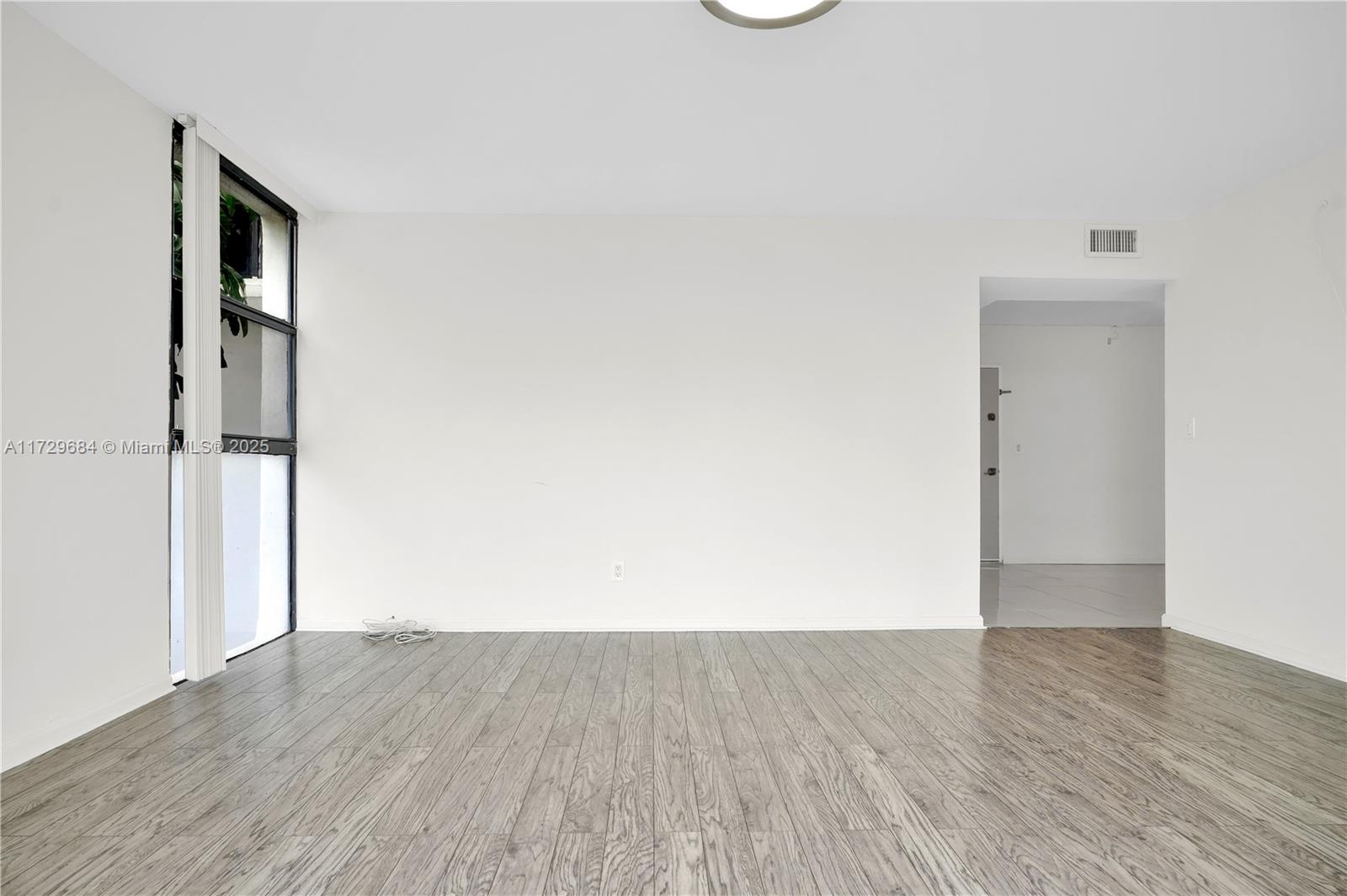 FLAMENCO CONDO TOWER I - Residential