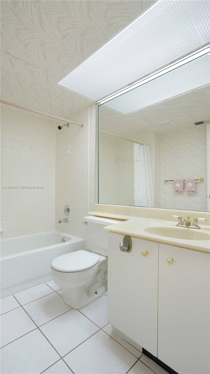 IVANHOE EAST AT CENTURY V - Residential