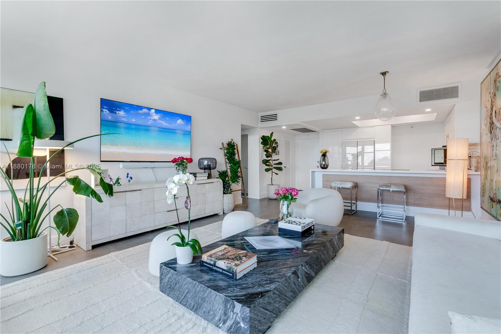 20 Island Ave 702