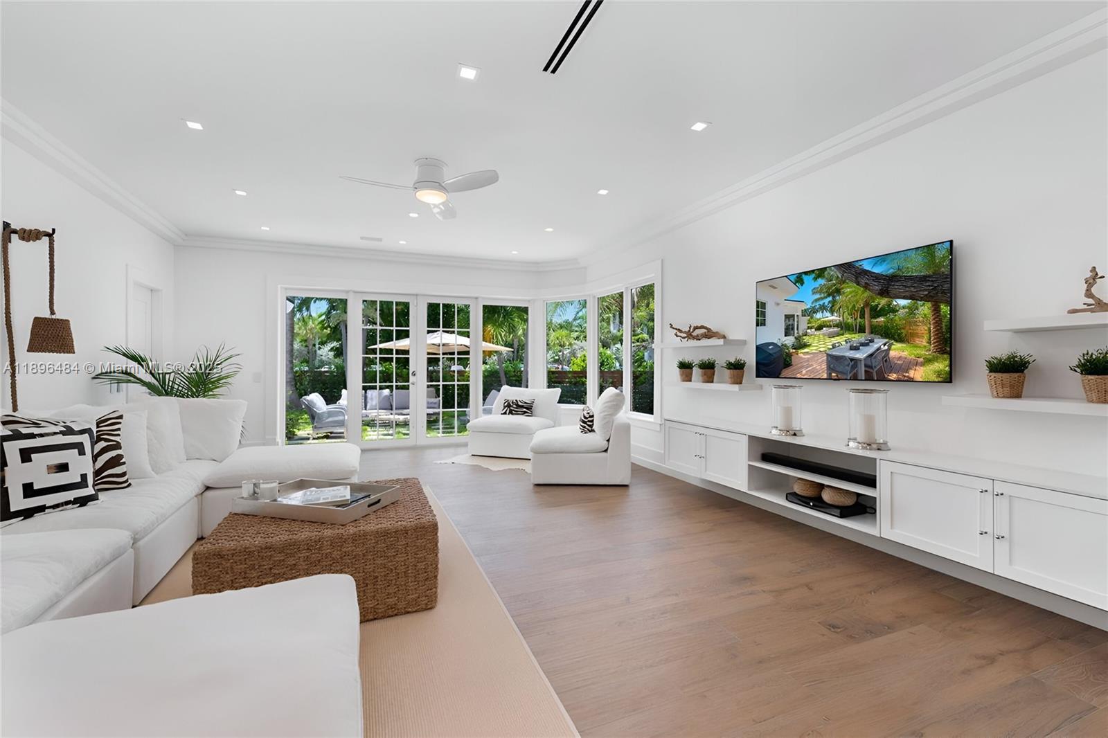 FLAMINGO TERRACE EXTENSIO - Residential Lease