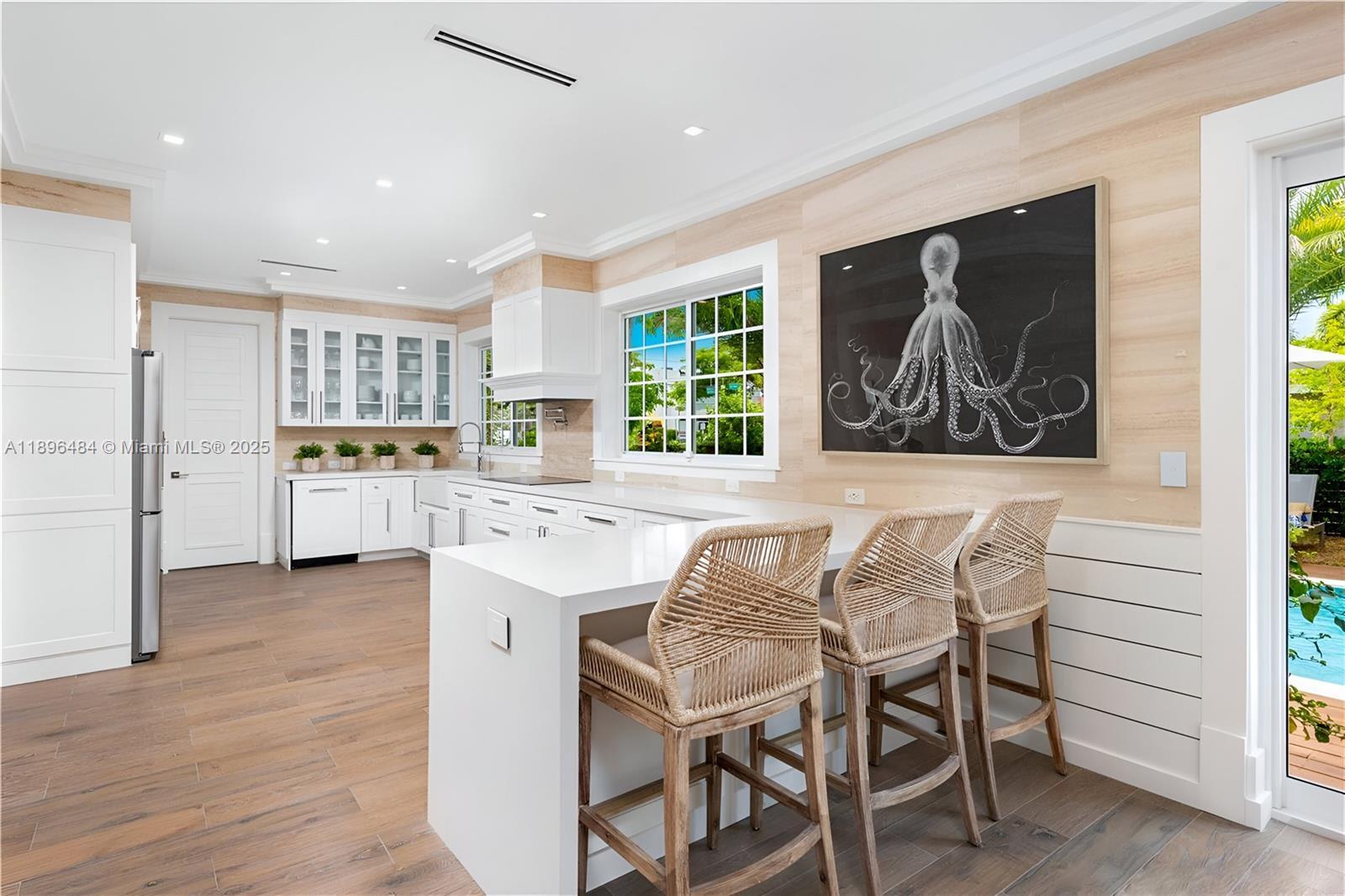 FLAMINGO TERRACE EXTENSIO - Residential Lease