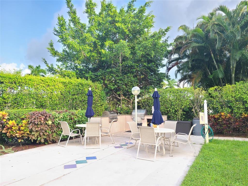 NO 103 PALM-AIRE COUNTRY - Residential