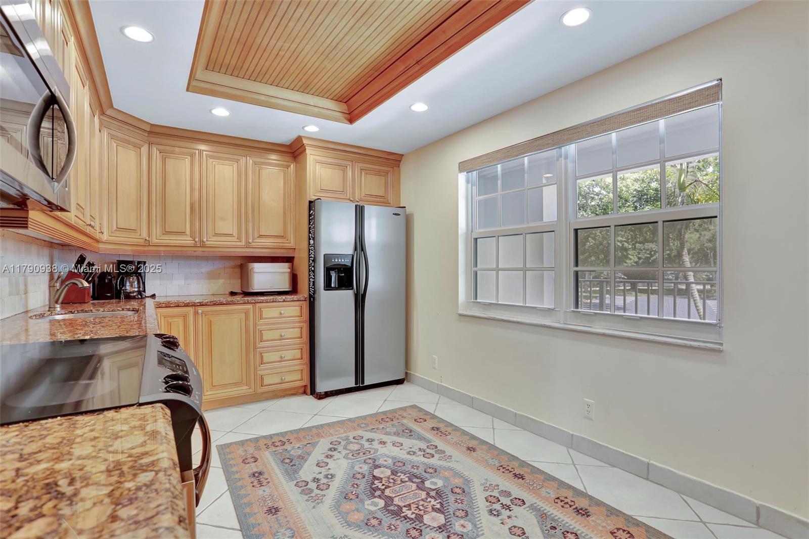 4020 W Palm Aire Dr 204