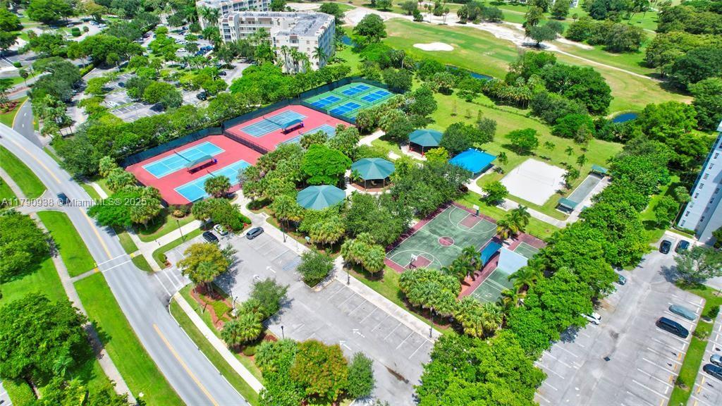 NO 103 PALM-AIRE COUNTRY - Residential