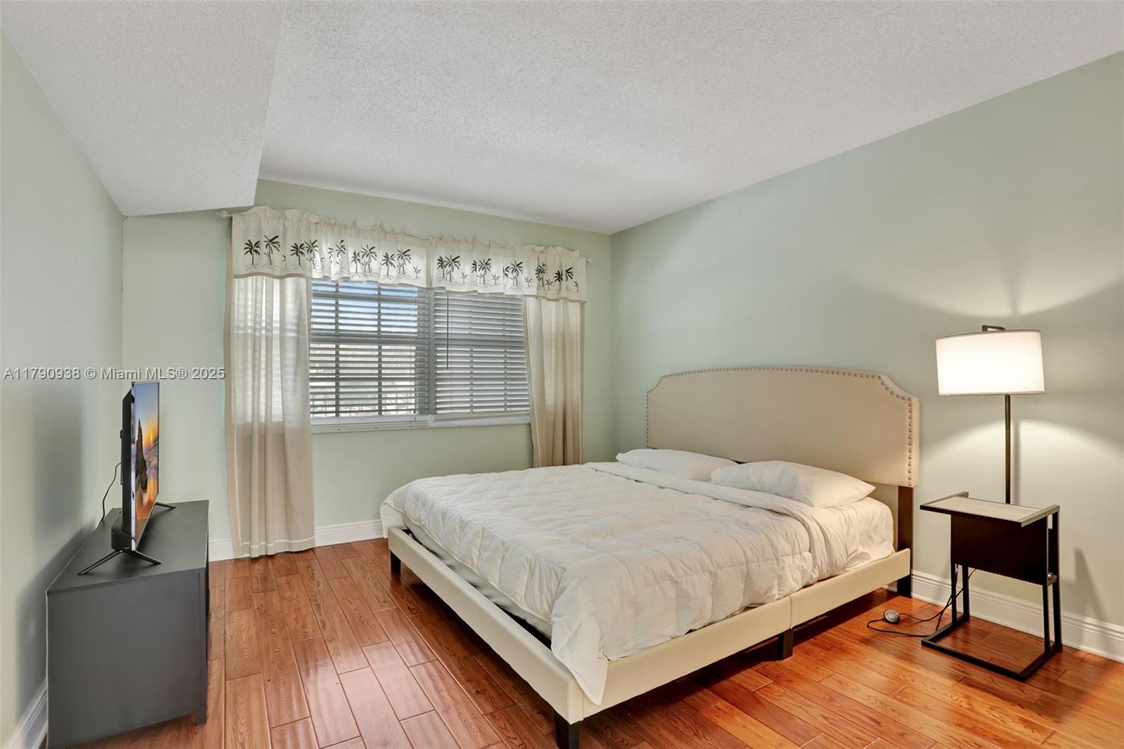 NO 103 PALM-AIRE COUNTRY - Residential