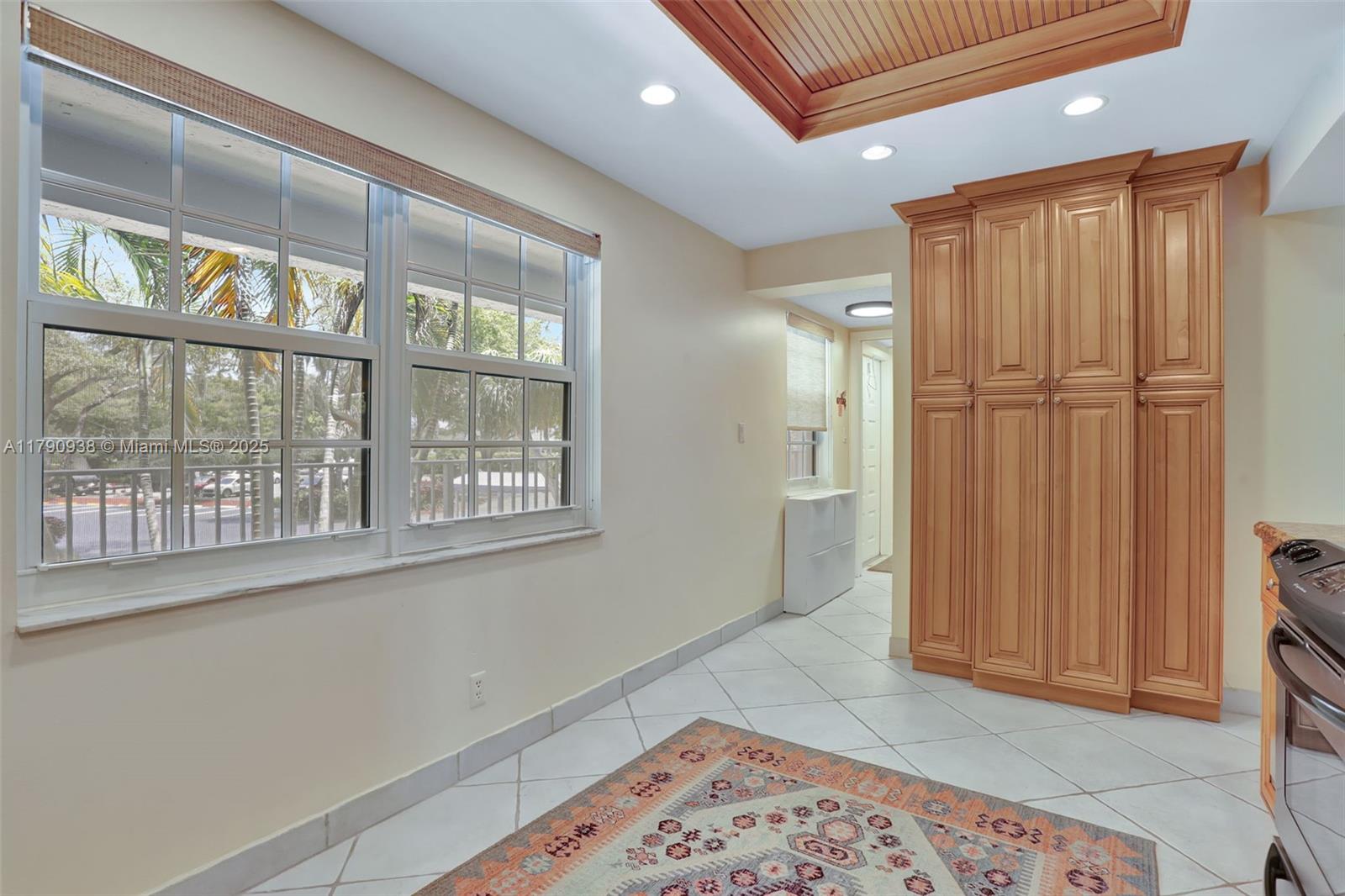 4020 W Palm Aire Dr 204