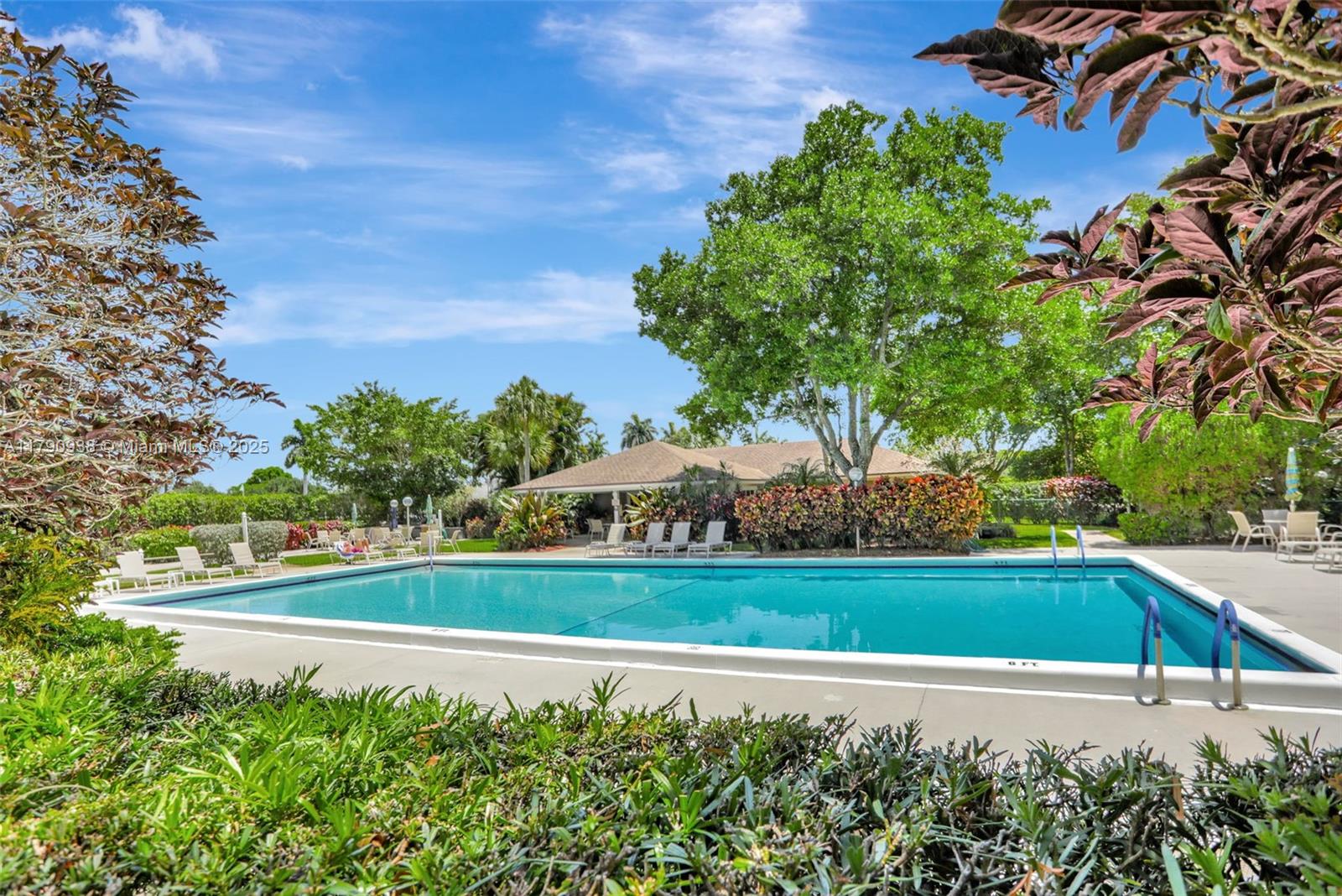 NO 103 PALM-AIRE COUNTRY - Residential