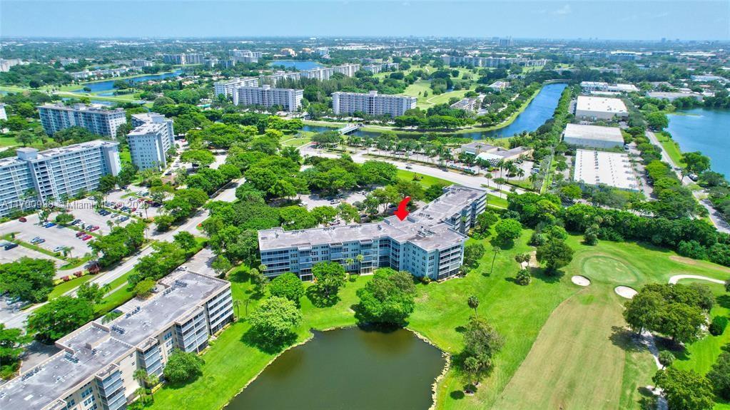 NO 103 PALM-AIRE COUNTRY - Residential