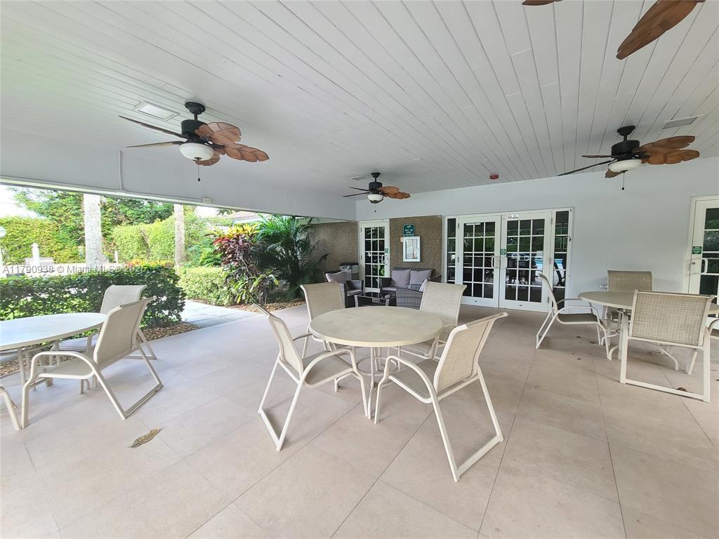 NO 103 PALM-AIRE COUNTRY - Residential