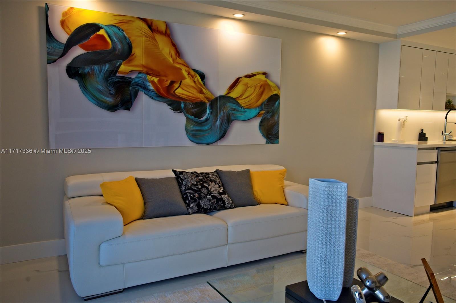 EDEN ISLES CONDO PART 3 - Residential