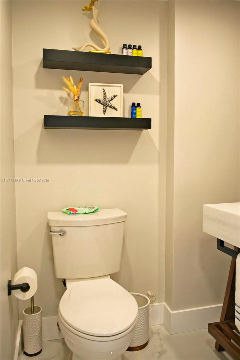 EDEN ISLES CONDO PART 3 - Residential