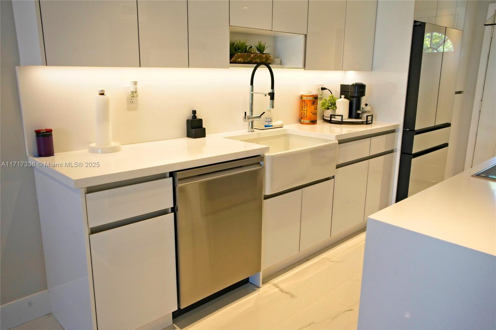 EDEN ISLES CONDO PART 3 - Residential