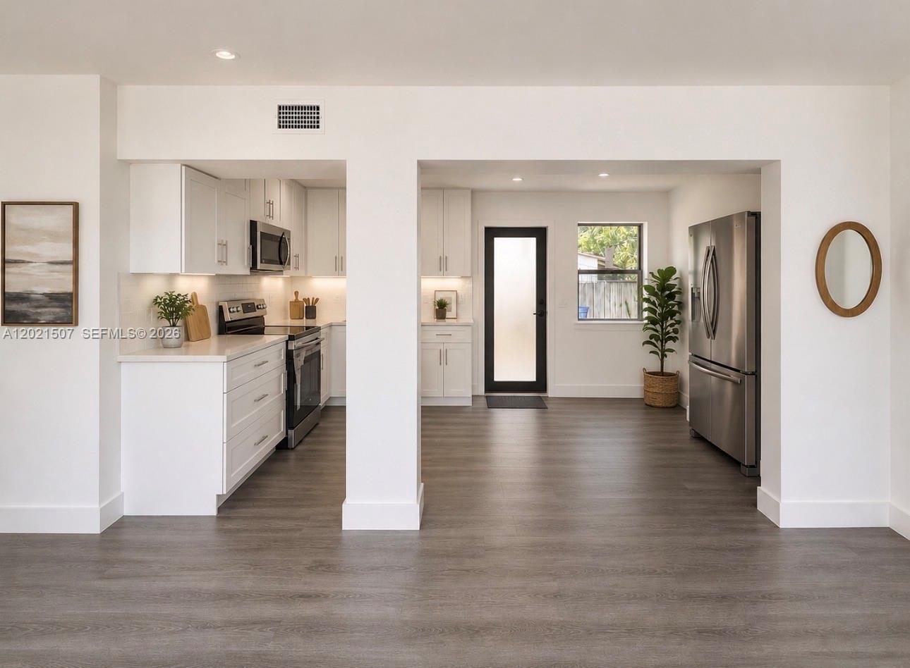 PINE TREE PARK - Residential