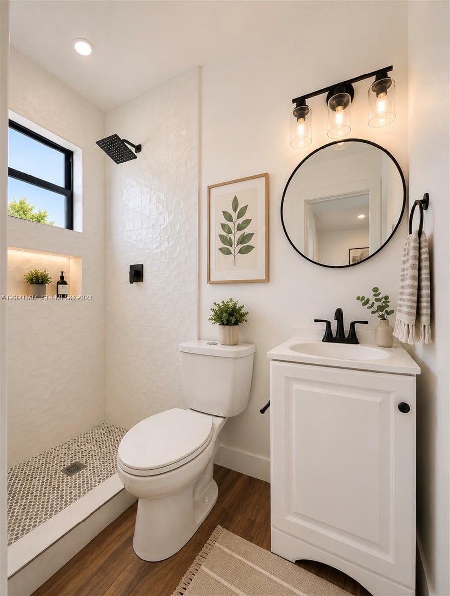 PINE TREE PARK - Residential