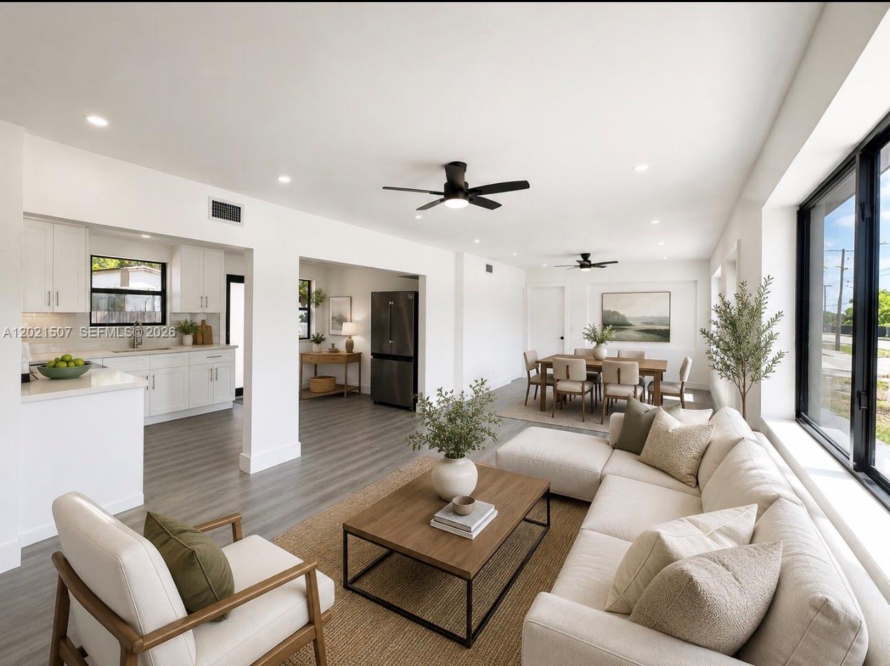 PINE TREE PARK - Residential