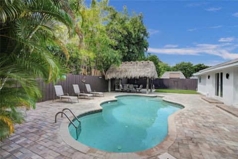 1910 N Hibiscus Dr North Miami FL 33181