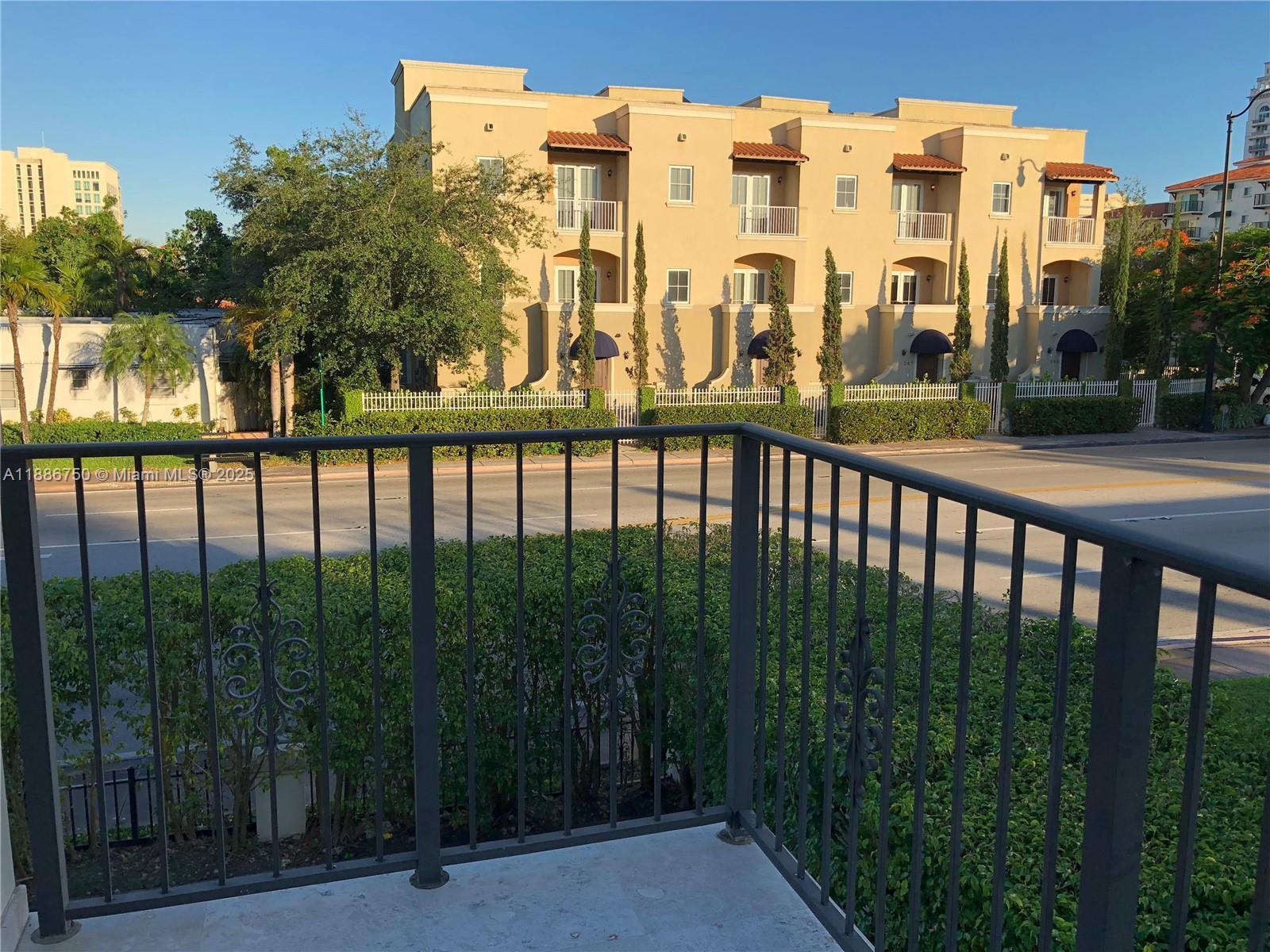 CASA ZAMORA CONDO - Residential Lease