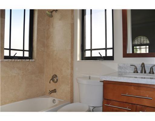 CASA ZAMORA CONDO - Residential Lease