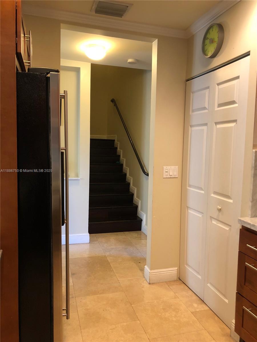CASA ZAMORA CONDO - Residential Lease