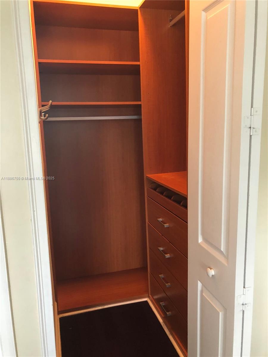 CASA ZAMORA CONDO - Residential Lease