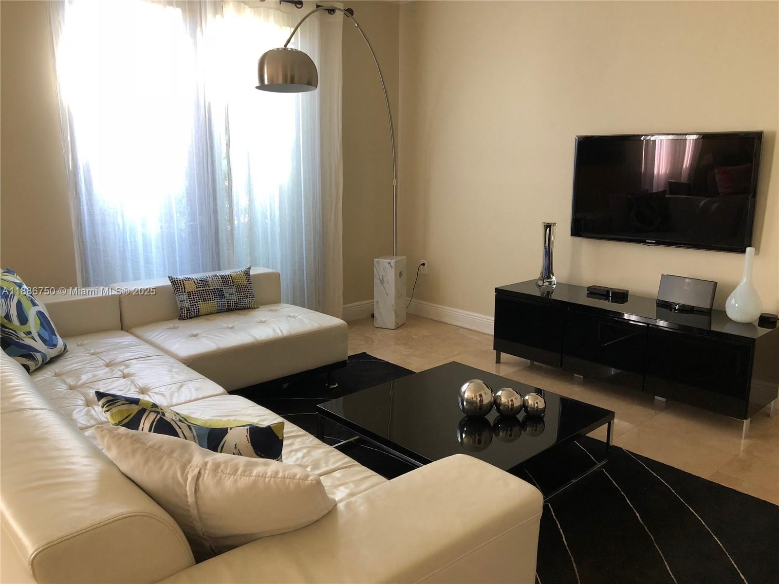 CASA ZAMORA CONDO - Residential Lease