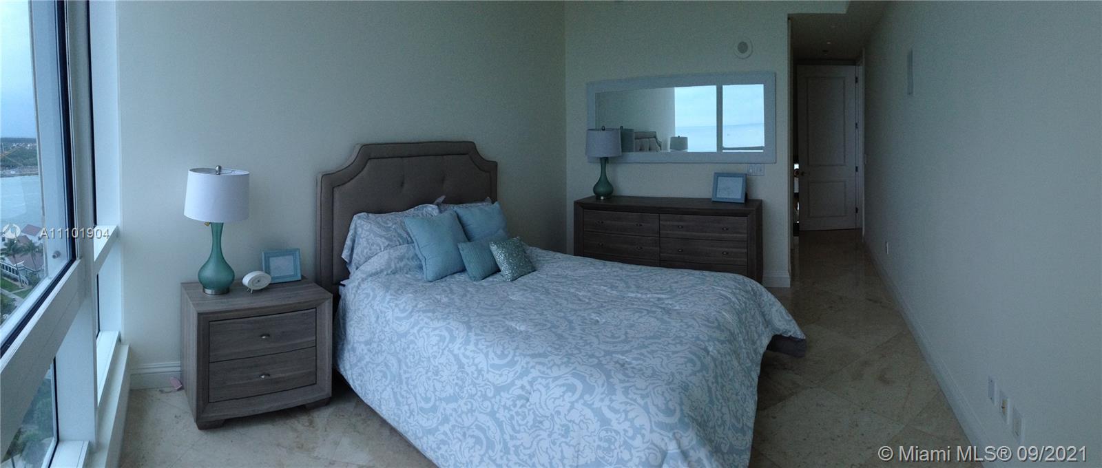 CONTINUUM ON SOUTH BEACH - Residential