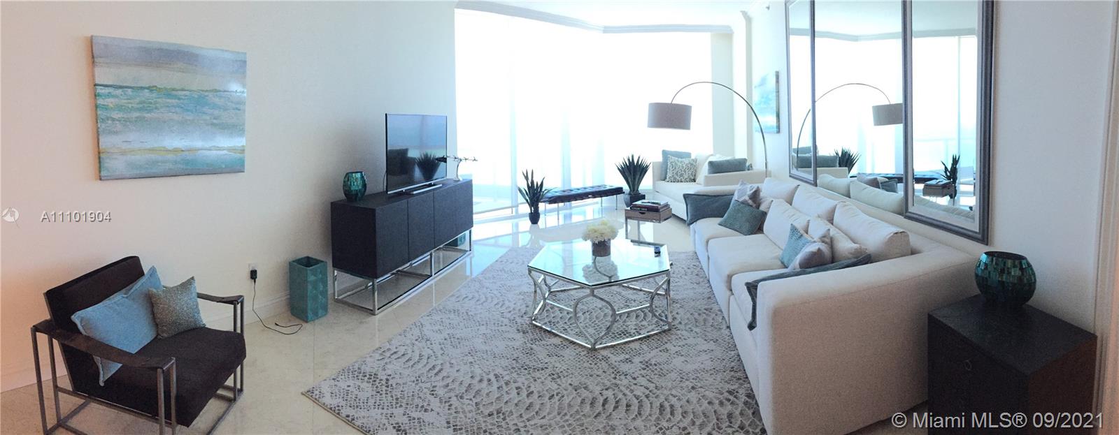 CONTINUUM ON SOUTH BEACH - Residential