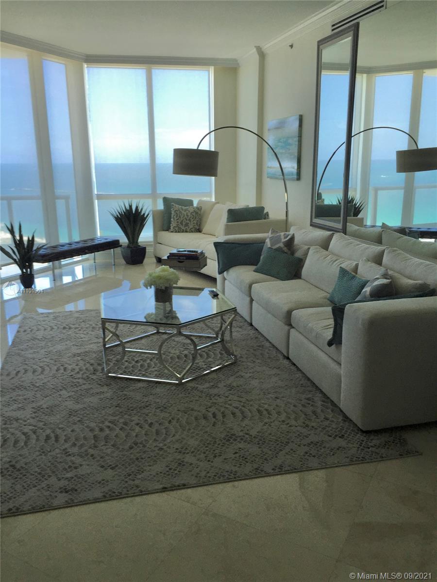 CONTINUUM ON SOUTH BEACH - Residential