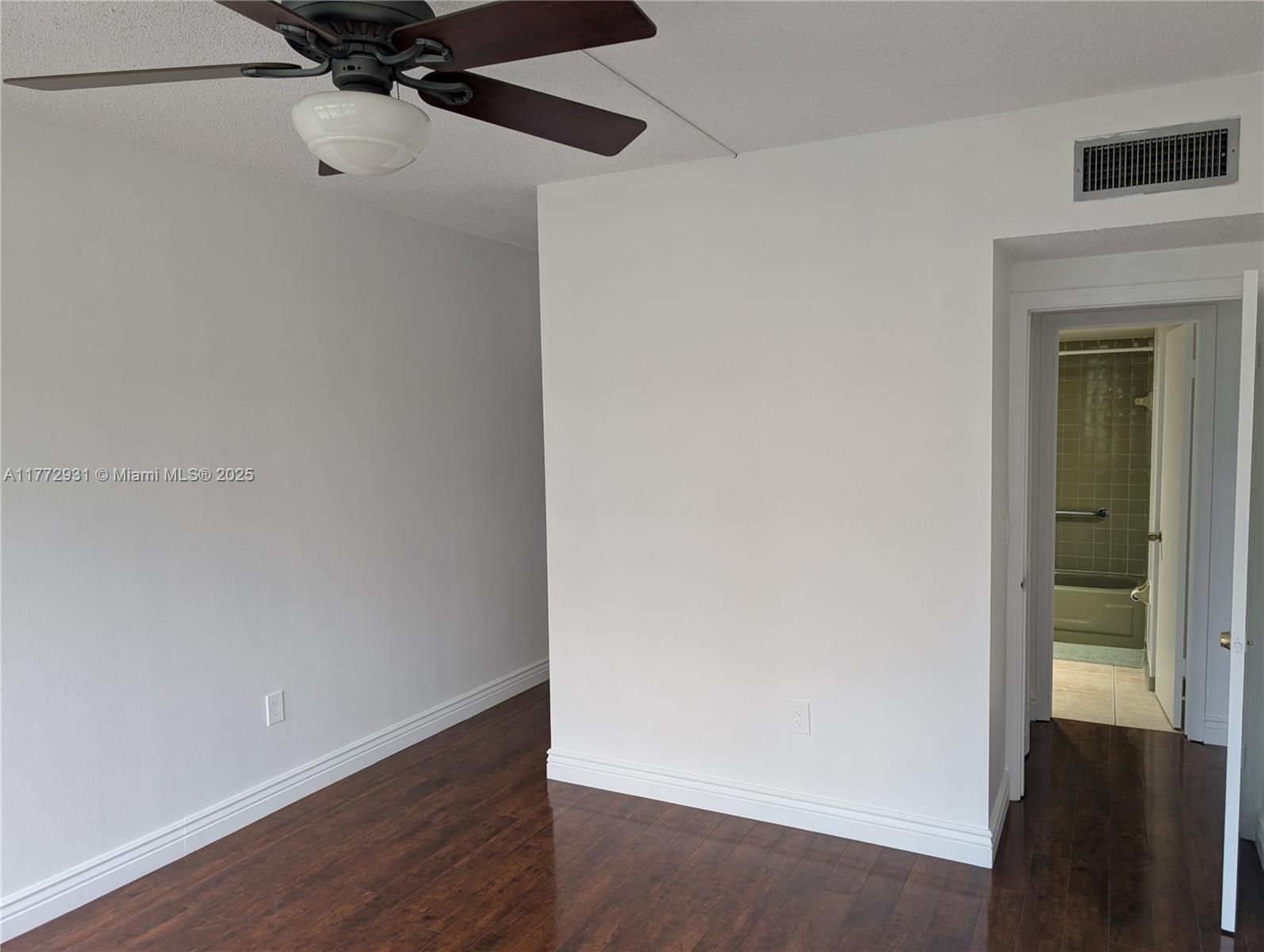 BOCA PALMS CONDO TR B - Residential