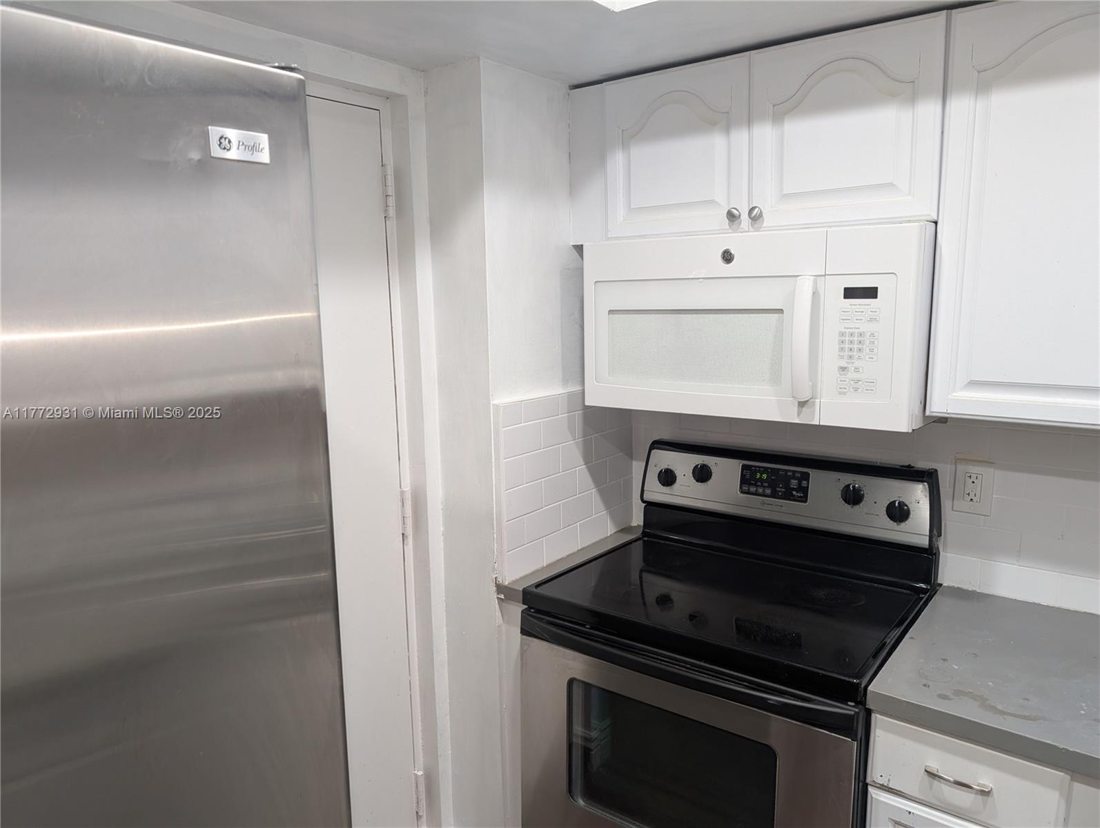 BOCA PALMS CONDO TR B - Residential