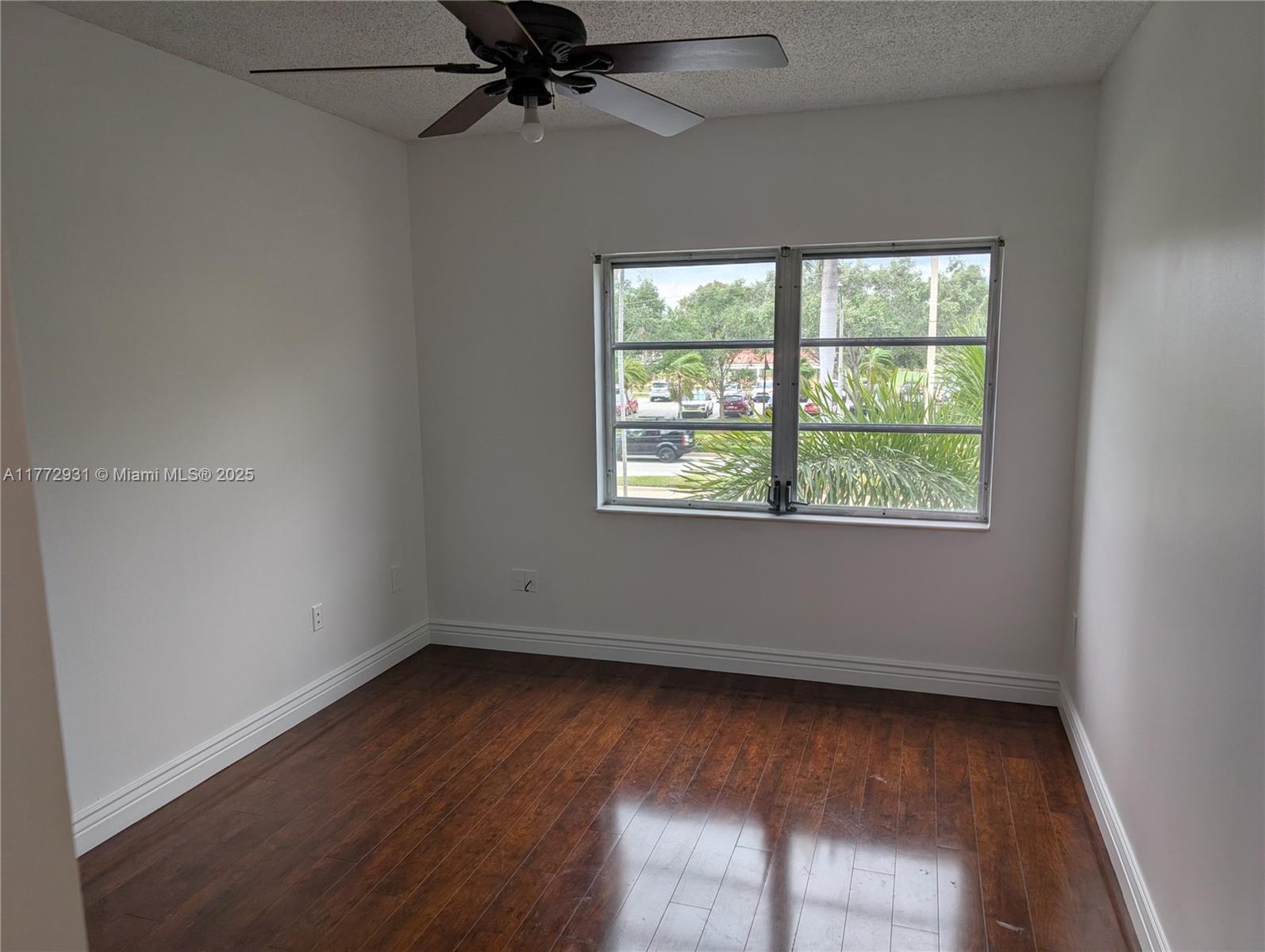 BOCA PALMS CONDO TR B - Residential