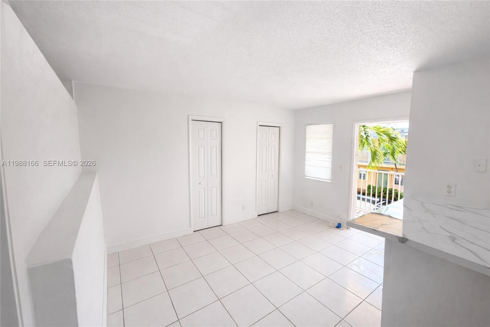 EL SOL AT MAIN STREET CON - Residential Lease