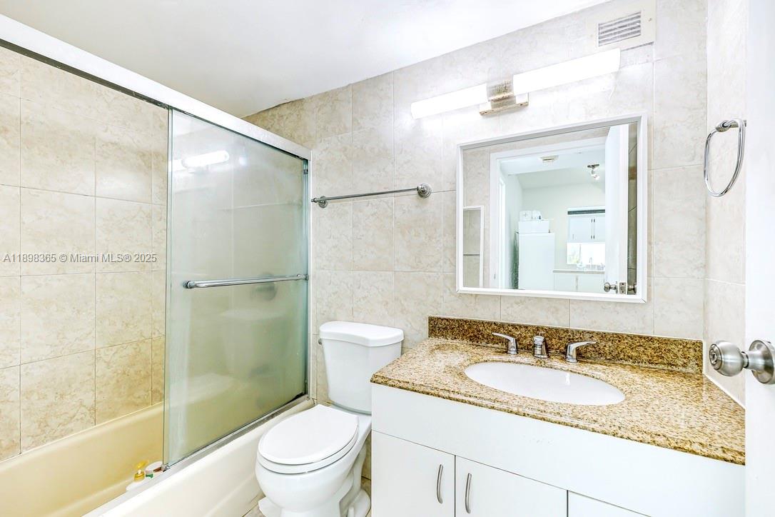 Plaza Americas Pt 03 - Residential