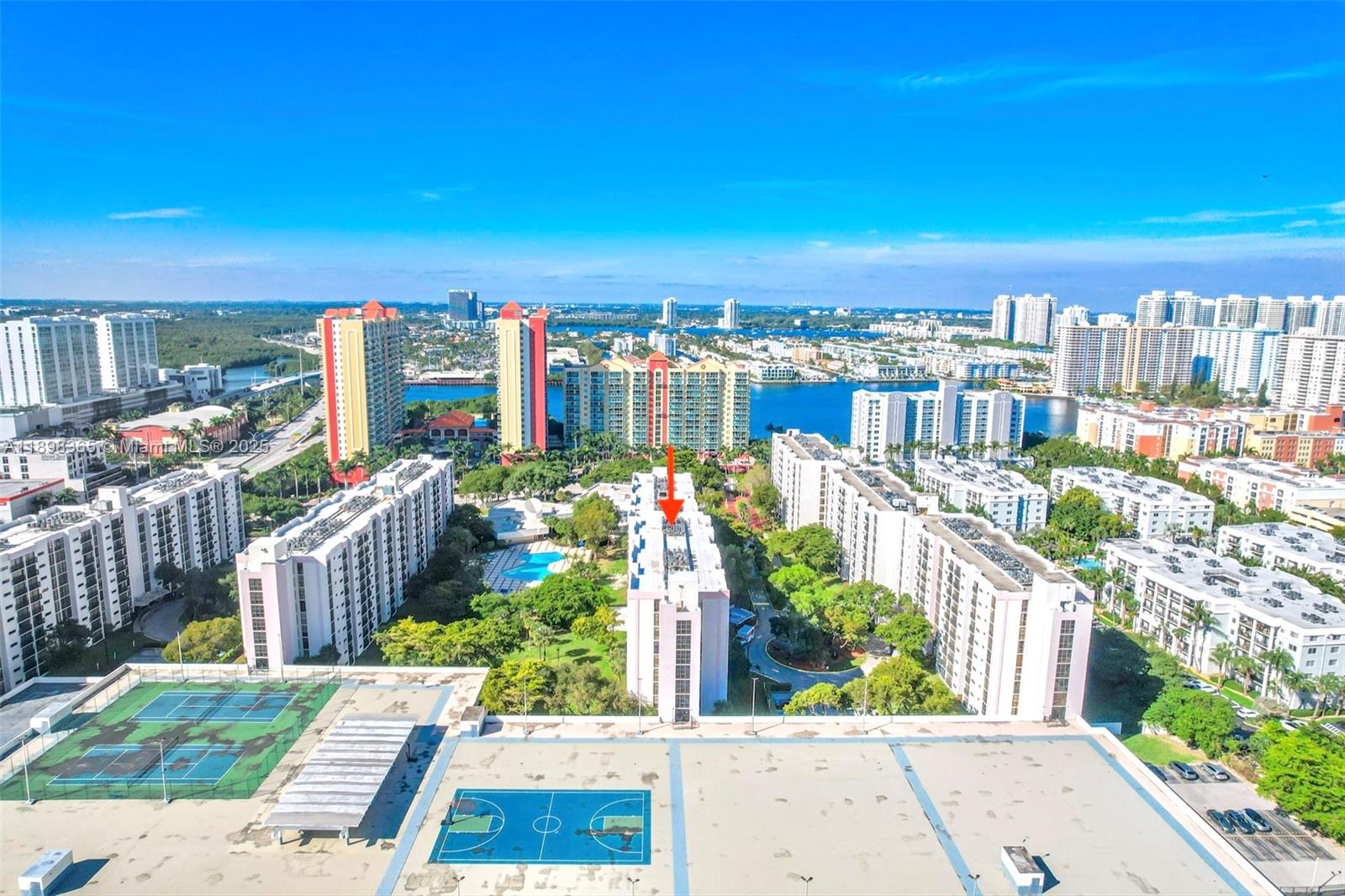 Plaza Americas Pt 03 - Residential