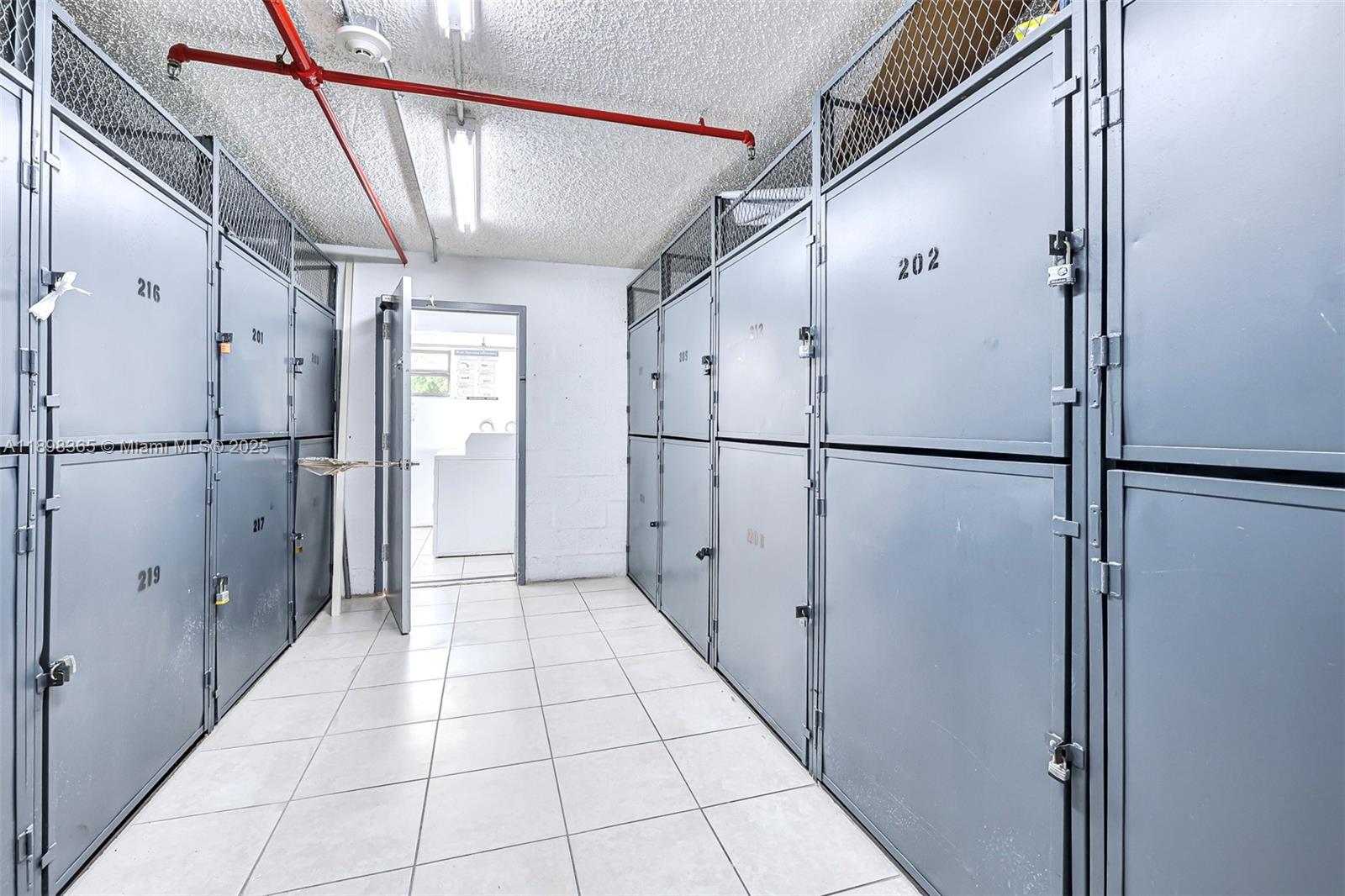 Plaza Americas Pt 03 - Residential