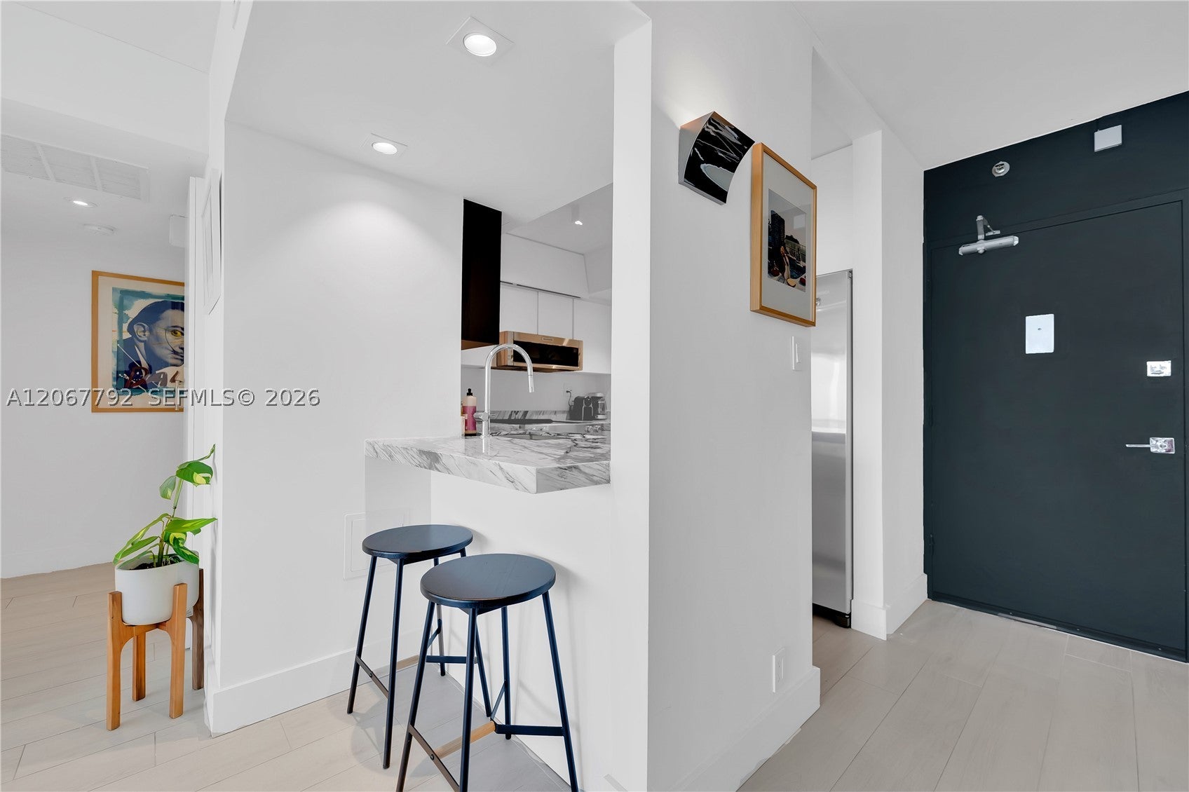 1000 West Ave 1417
