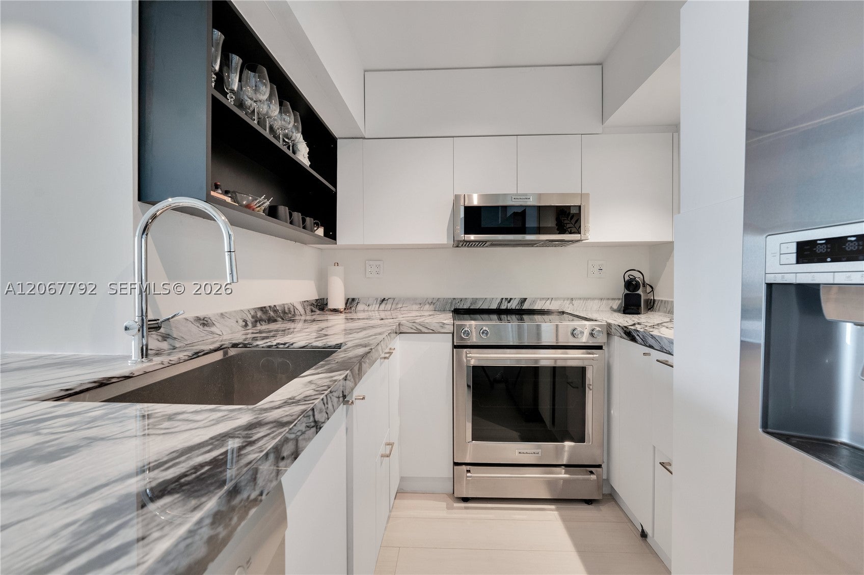 1000 West Ave 1417