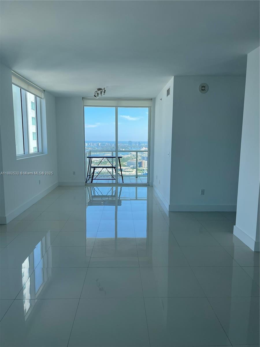 253 NE 2 STREET 3703