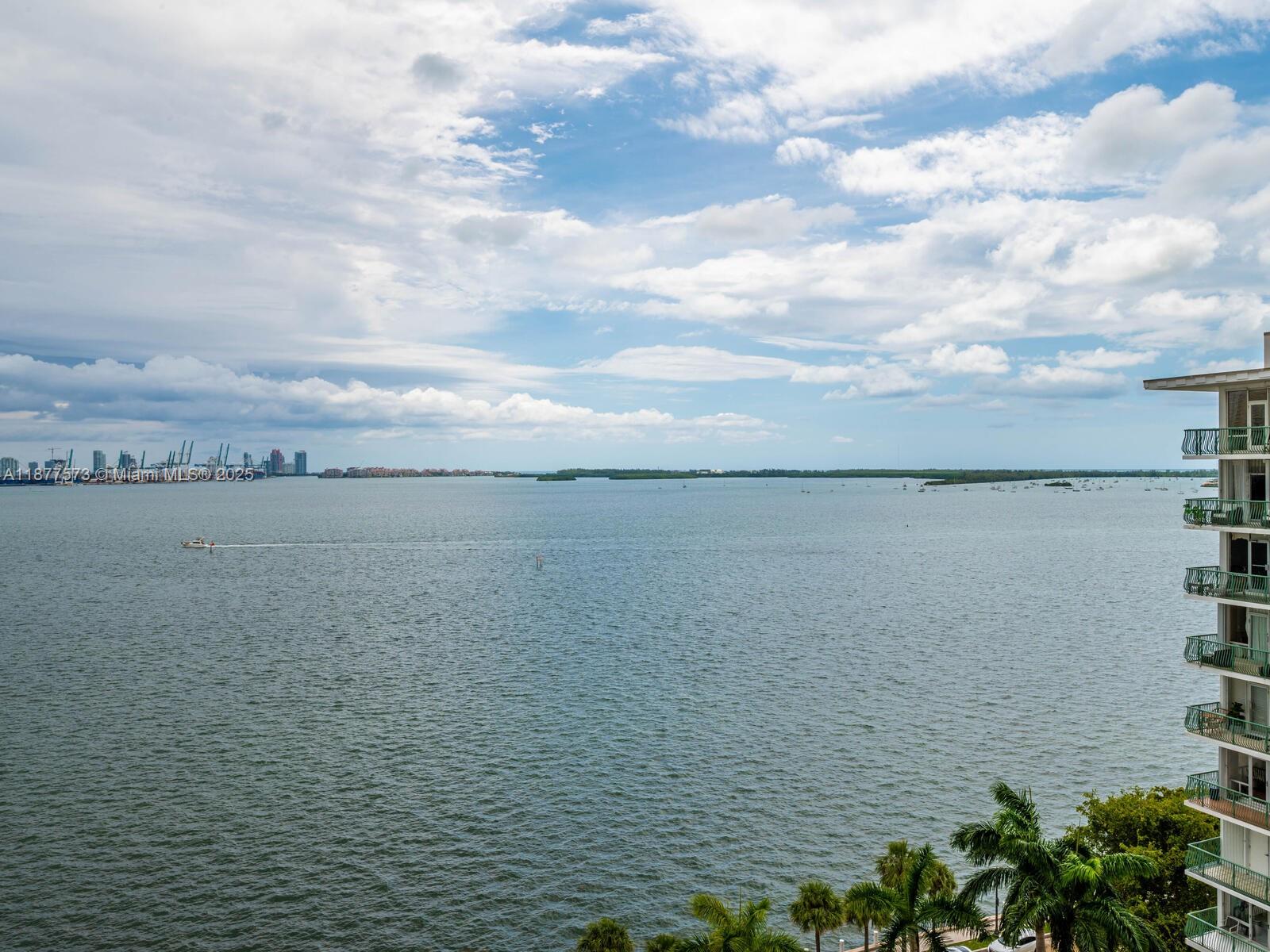 1402 Brickell Bay Dr 1203