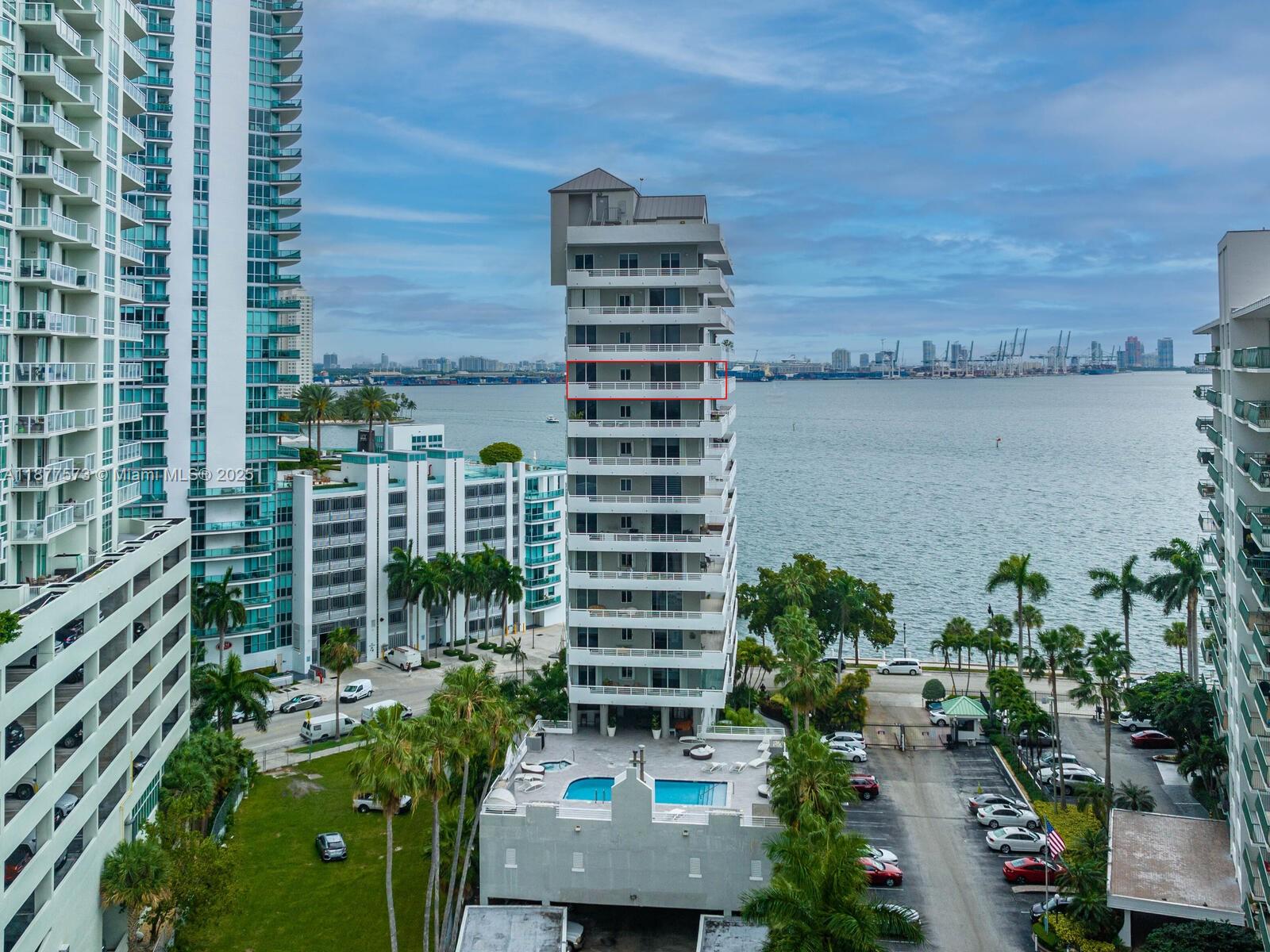 1402 Brickell Bay Dr 1203