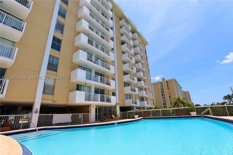 Tiny photo for 2000 NE 135th St #906, North Miami, FL 33181 (MLS # A12041929)