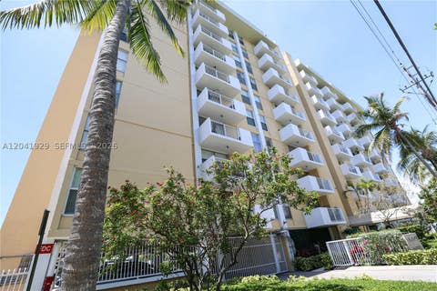 Tiny photo for 2000 NE 135th St #906, North Miami, FL 33181 (MLS # A12041929)