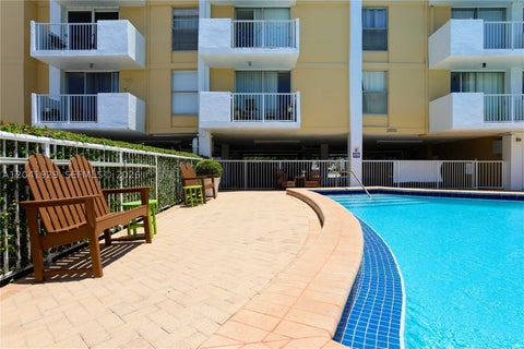 Tiny photo for 2000 NE 135th St #906, North Miami, FL 33181 (MLS # A12041929)