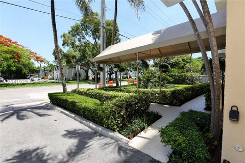 Tiny photo for 2000 NE 135th St #906, North Miami, FL 33181 (MLS # A12041929)
