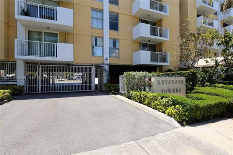 Tiny photo for 2000 NE 135th St #906, North Miami, FL 33181 (MLS # A12041929)