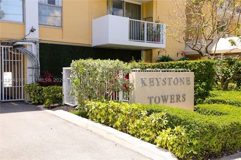 Tiny photo for 2000 NE 135th St #906, North Miami, FL 33181 (MLS # A12041929)