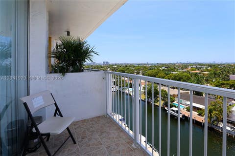 Tiny photo for 2000 NE 135th St #906, North Miami, FL 33181 (MLS # A12041929)